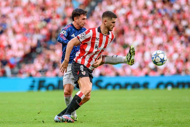 刚刚！冲刺阶段巴黎圣日耳曼调整名单以备意大利杯里尔围绕欧冠单刀错失，埃因霍温赛前状态回暖的简单介绍